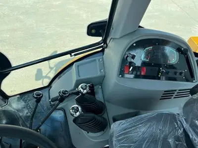 8.2 Ton Backhoe Loader